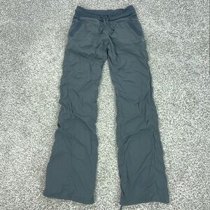Lululemon Pants Womens 6 Gray Striped Track Pants Elastic Waist Gym Workout
